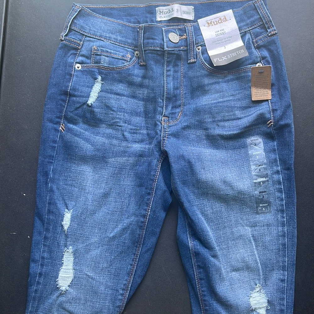 Mudd Low Rise Skinny jeans with stretch